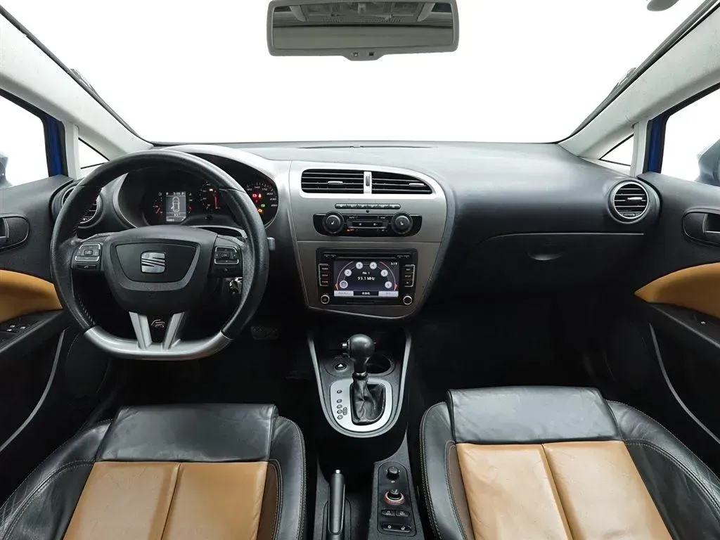 2012 Seat Leon 1.8T 160HP L4 7DCT,autocango,china used car exporter,china ev exporter,chinese used car exporter,chinese used ev exporter