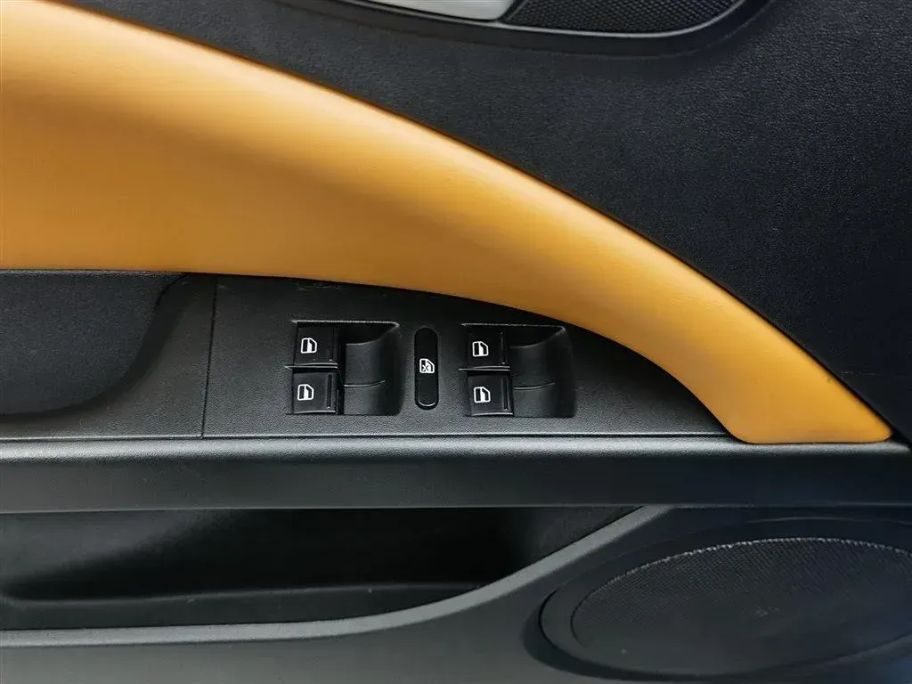 2012 Seat Leon 1.8T 160HP L4 7DCT,autocango,china used car exporter,china ev exporter,chinese used car exporter,chinese used ev exporter