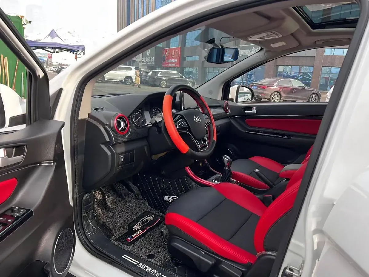 2015 BeiJing Auto Senova X25 1.5L 116HP L4 5MT,autocango,china used car exporter,china ev exporter,chinese used car exporter,chinese used ev exporter