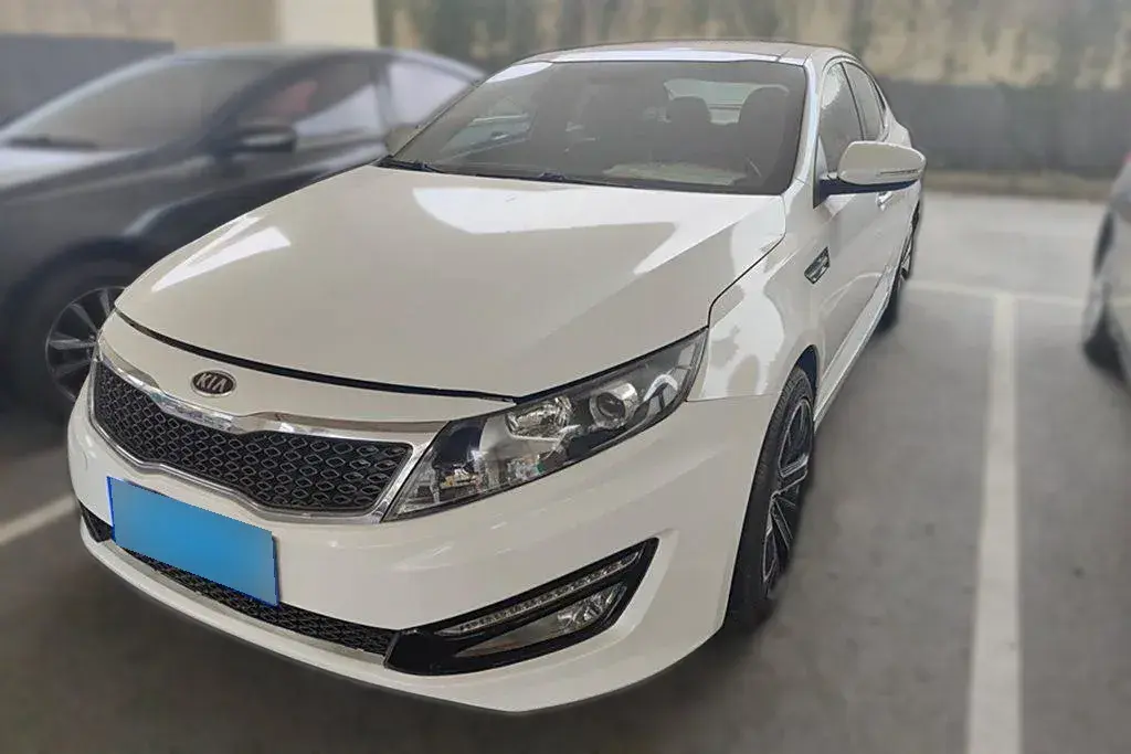 2014 Kia K5 2.0L 162HP L4 6AT