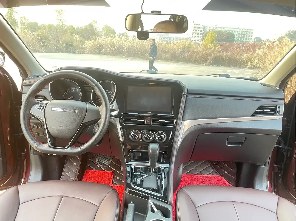 2018 Venucia T70 2.0L 144HP L4 CVT,autocango,china used car exporter,china ev exporter,chinese used car exporter,chinese used ev exporter