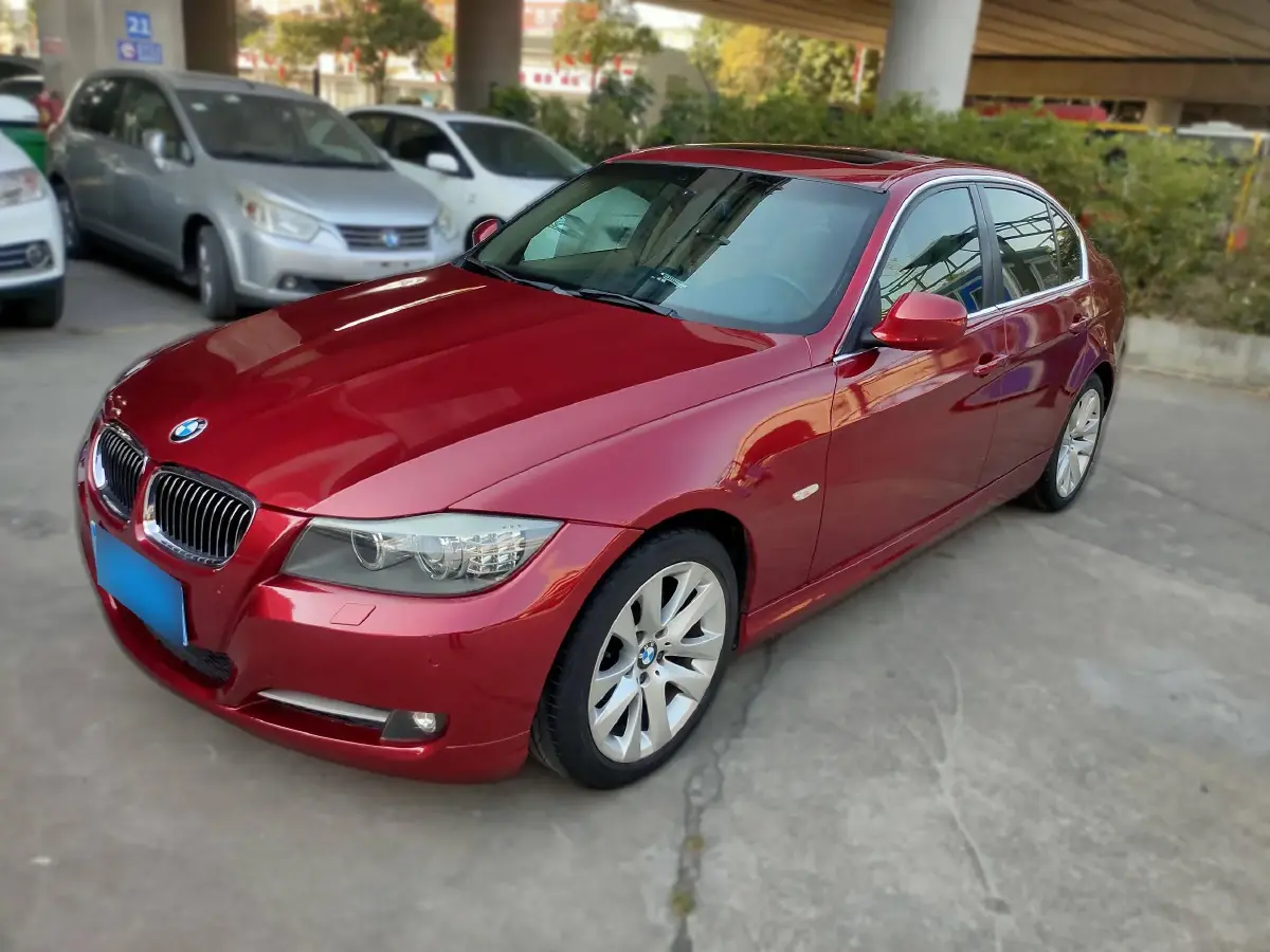 2011 BMW 3 Series 2.0L 152HP L4 6AT