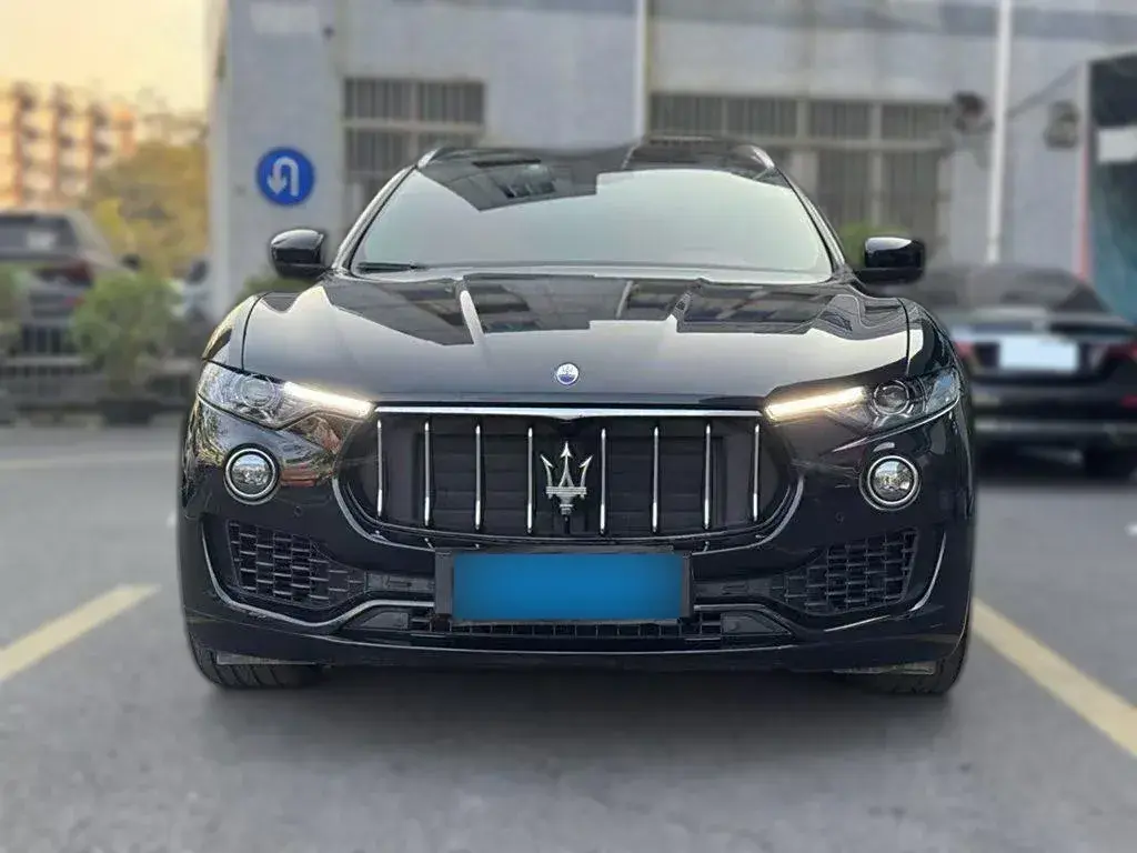 2016 Maserati Levante 3.0T 350HP V6 8AT