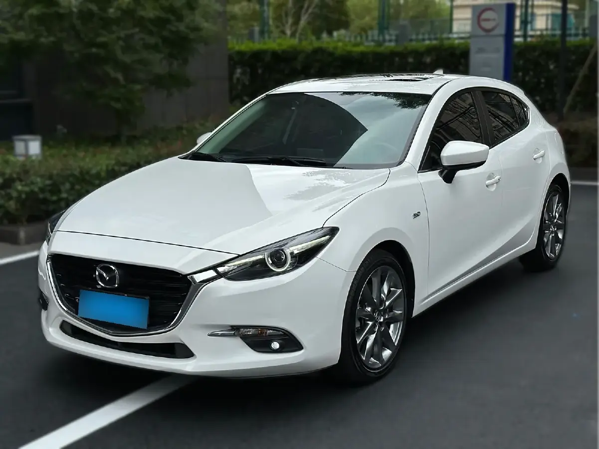 2017 Mazda 3 Axela 2.0L 158HP L4 6AT