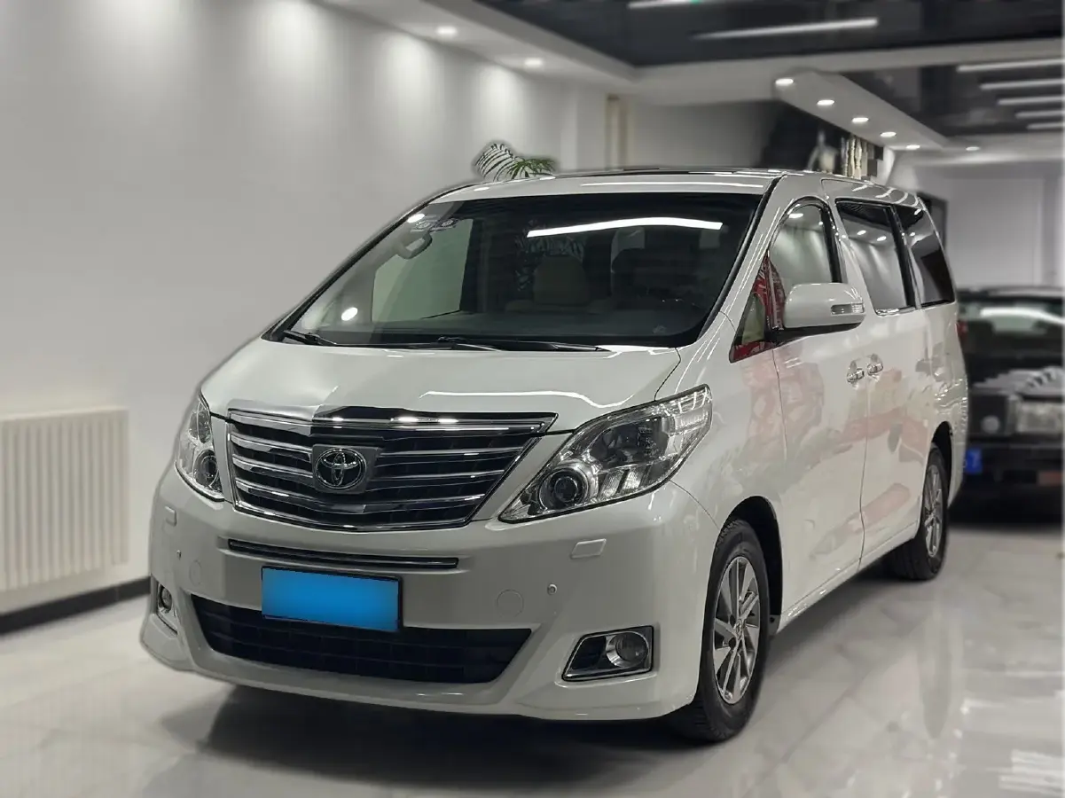 2012 Toyota Alphard 2.4L 167HP L4 CVT