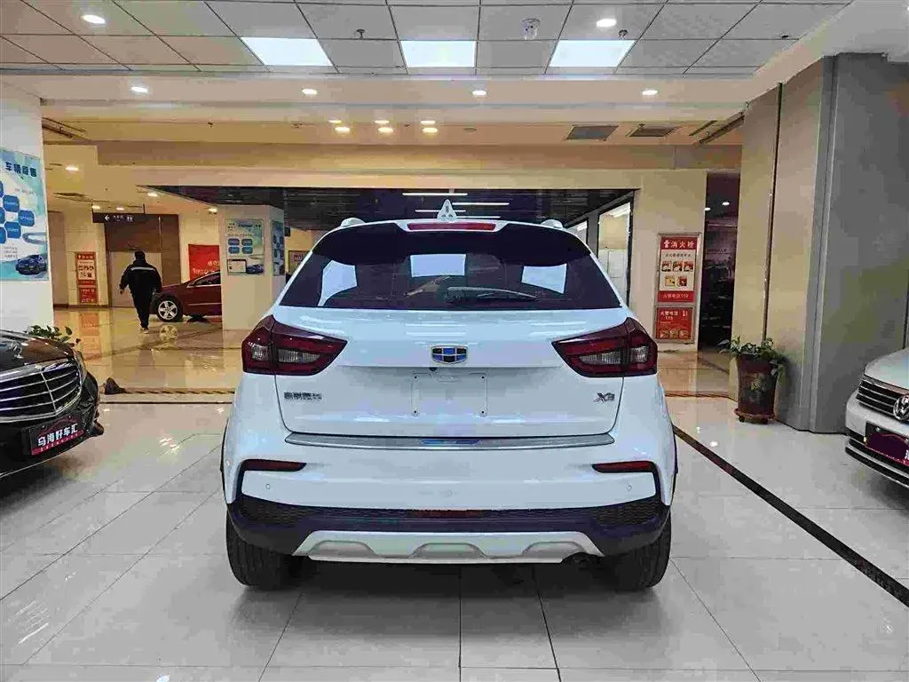 2021 Geely Vision X3 1.5L 109HP L4 5MT,autocango,china used car exporter,china ev exporter,chinese used car exporter,chinese used ev exporter