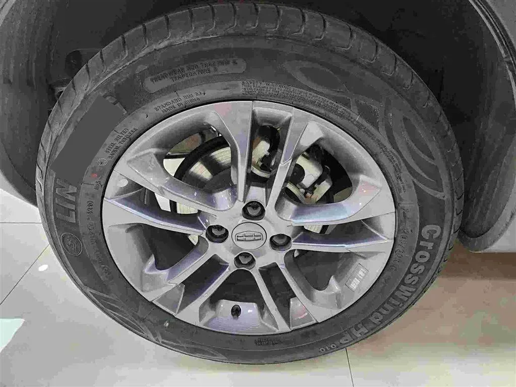 2021 Geely Vision X3 1.5L 109HP L4 5MT,autocango,china used car exporter,china ev exporter,chinese used car exporter,chinese used ev exporter