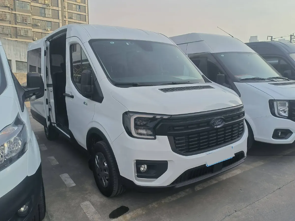 2024 Ford TransitT8 2.0T 154HP L4 6MT,autocango,china used car exporter,china ev exporter,chinese used car exporter,chinese used ev exporter