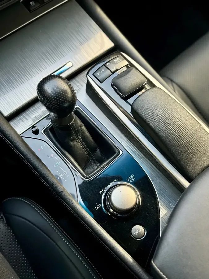 2012 Lexus GS 3.5L 317HP V6 6AT,autocango,china used car exporter,china ev exporter,chinese used car exporter,chinese used ev exporter