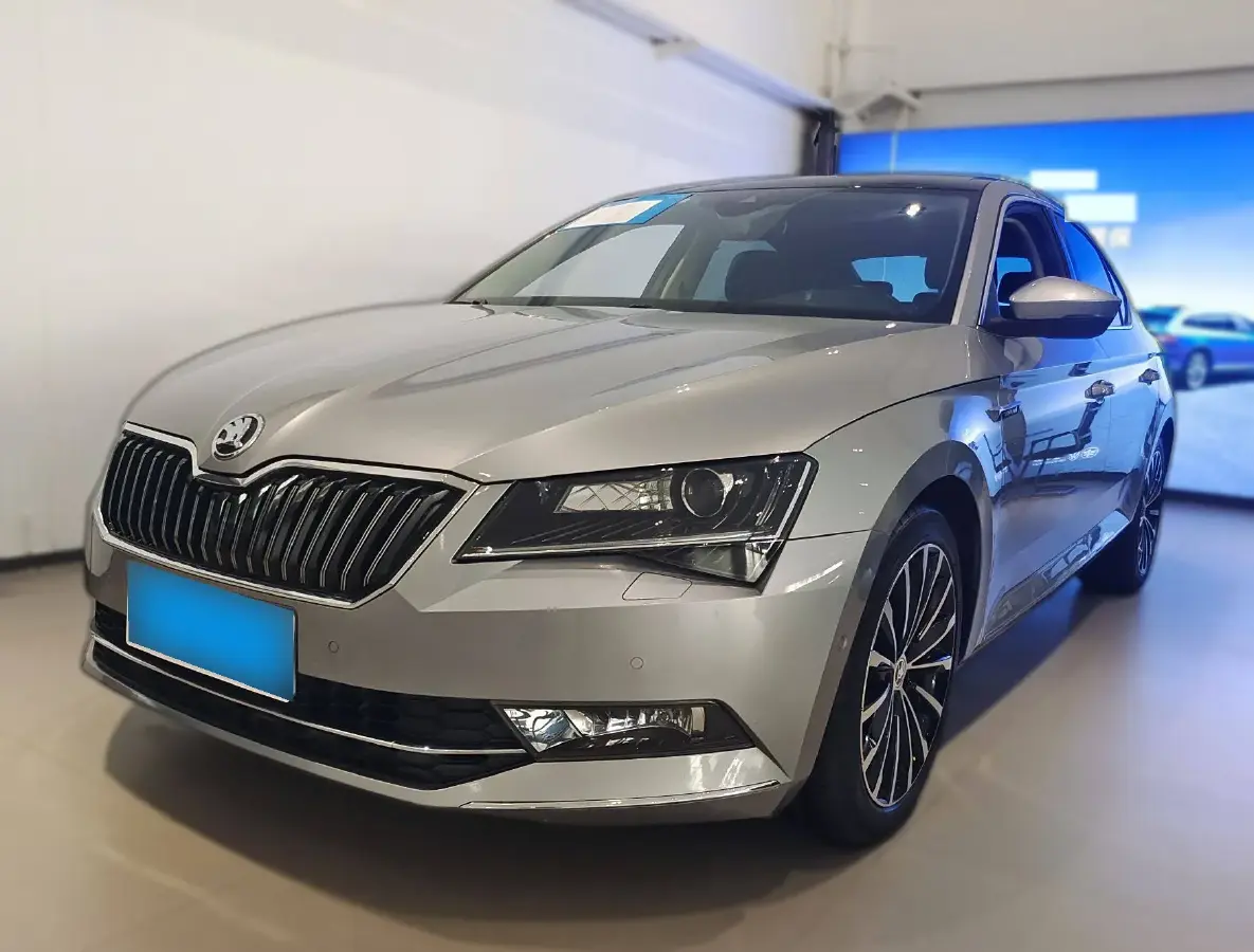 2016 Skoda Superb 1.8T 180HP L4 7DCT
