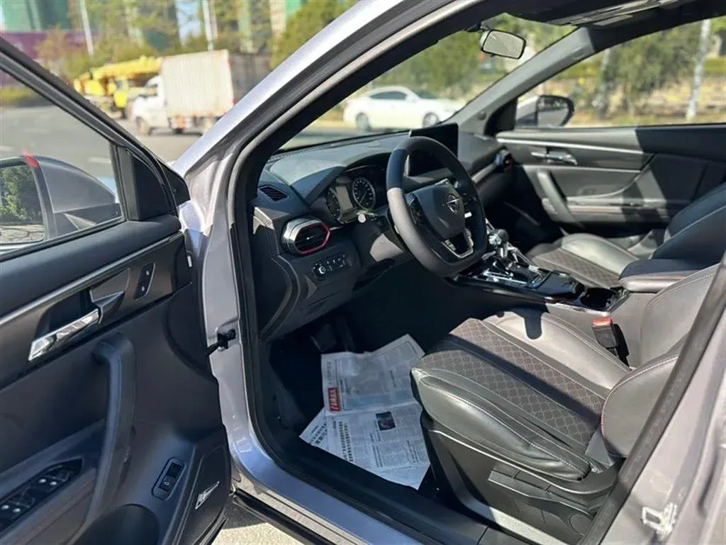 2019 HaiMa 8S 1.6T 195HP L4 6AT,autocango,china used car exporter,china ev exporter,chinese used car exporter,chinese used ev exporter