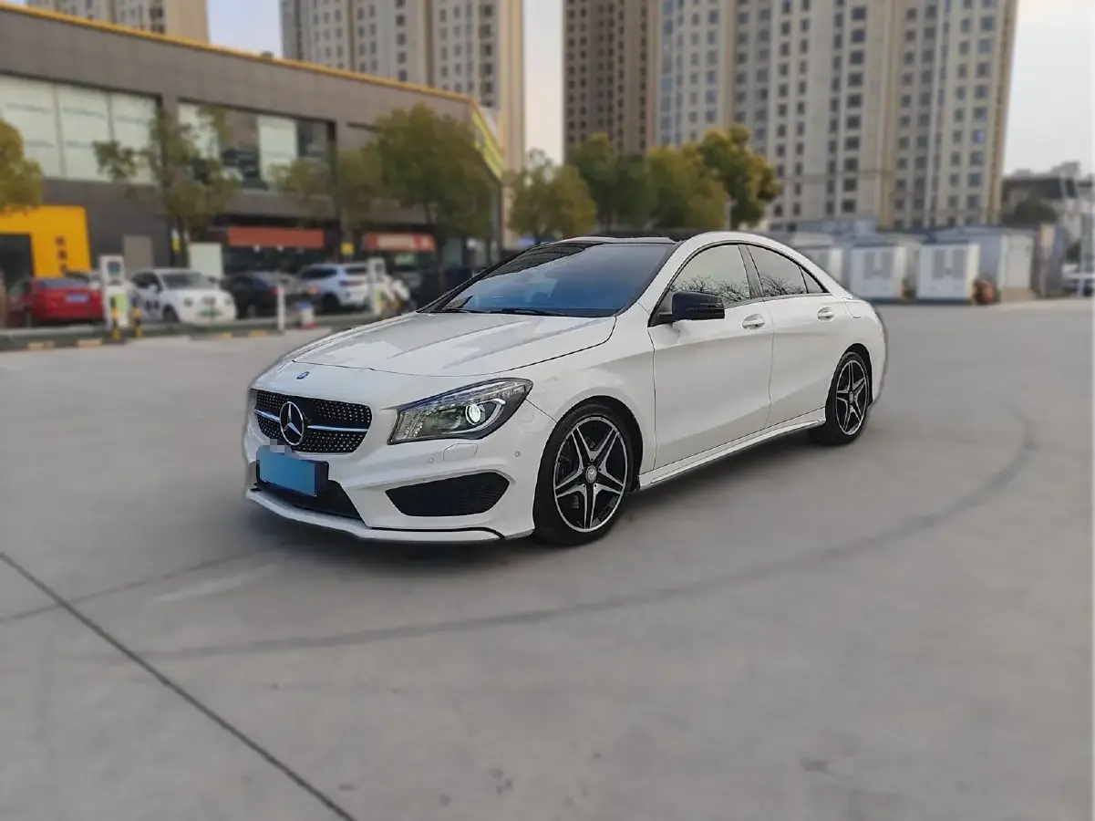 2014 Mercedes-Benz CLA Class 2.0T 211HP L4 7DCT