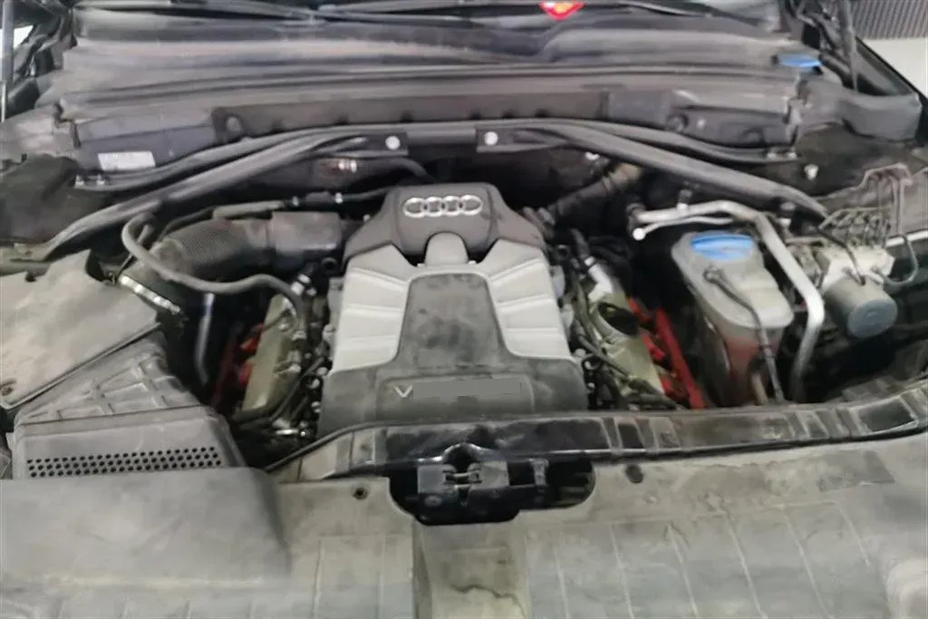 2014 Audi SQ5 3.0T 354HP V6 8AT,autocango,china used car exporter,china ev exporter,chinese used car exporter,chinese used ev exporter