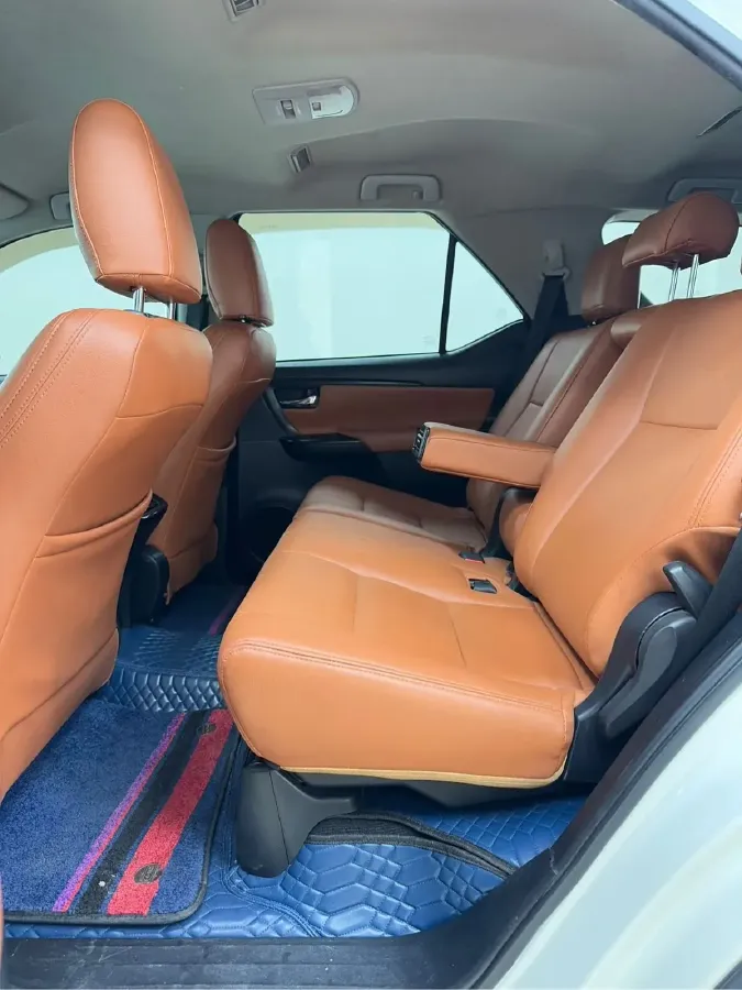 2016 Toyota Fortuner 2.7L 163HP L4 6AT,autocango,china used car exporter,china ev exporter,chinese used car exporter,chinese used ev exporter