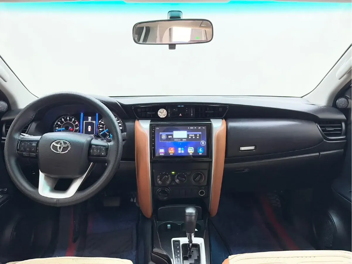 2016 Toyota Fortuner 2.7L 163HP L4 6AT,autocango,china used car exporter,china ev exporter,chinese used car exporter,chinese used ev exporter