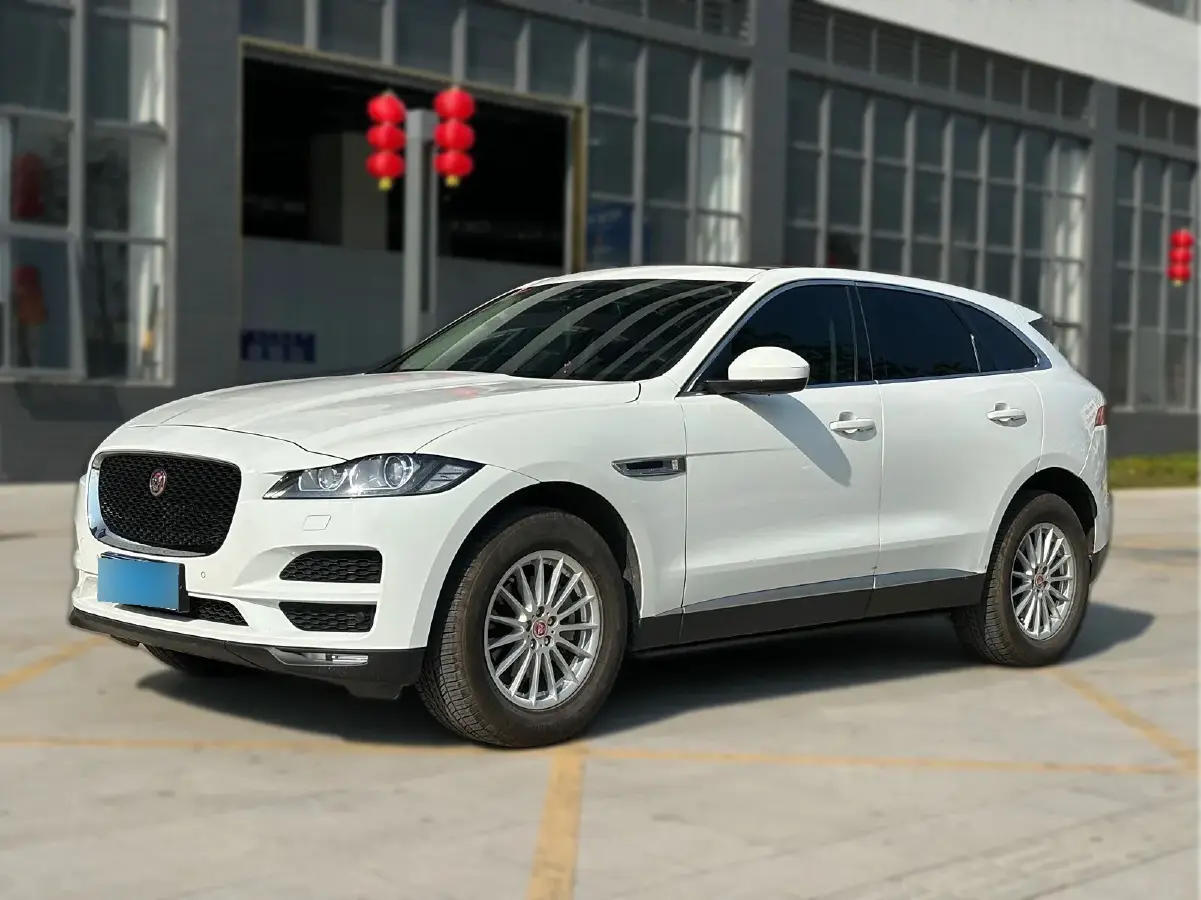 2018 Jaguar F-PACE 2.0T 250HP L4 8AT