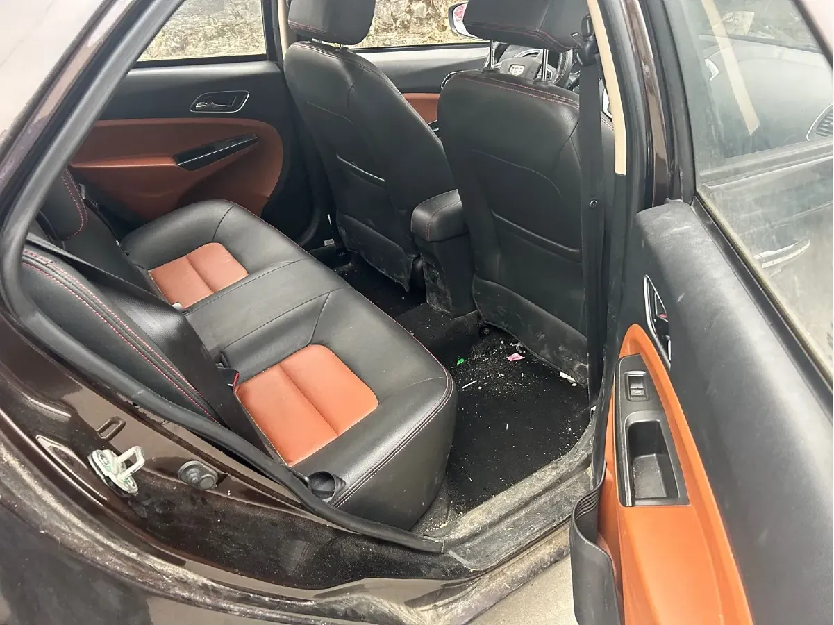 2016 Geely KingKong 1.5L 102HP L4 5MT,autocango,china used car exporter,china ev exporter,chinese used car exporter,chinese used ev exporter