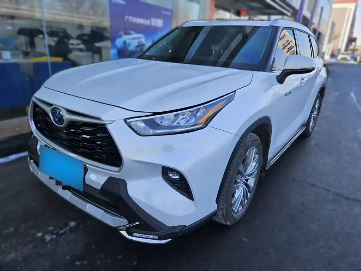 2023 Toyota Highlander 2.5L 189HP L4 E-CVT Hybrid