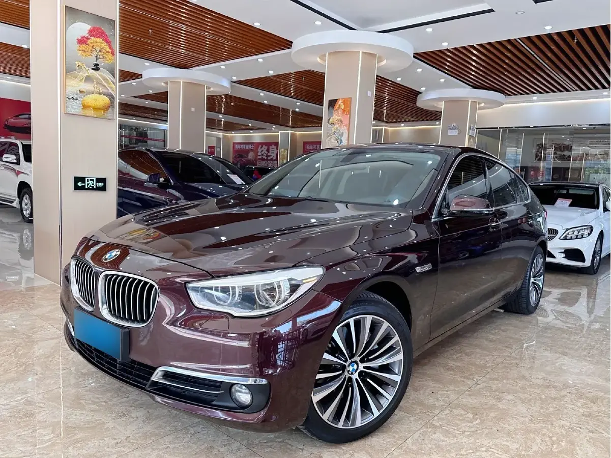 2015 BMW 5 Series GT 3.0T 306HP L6 8AT