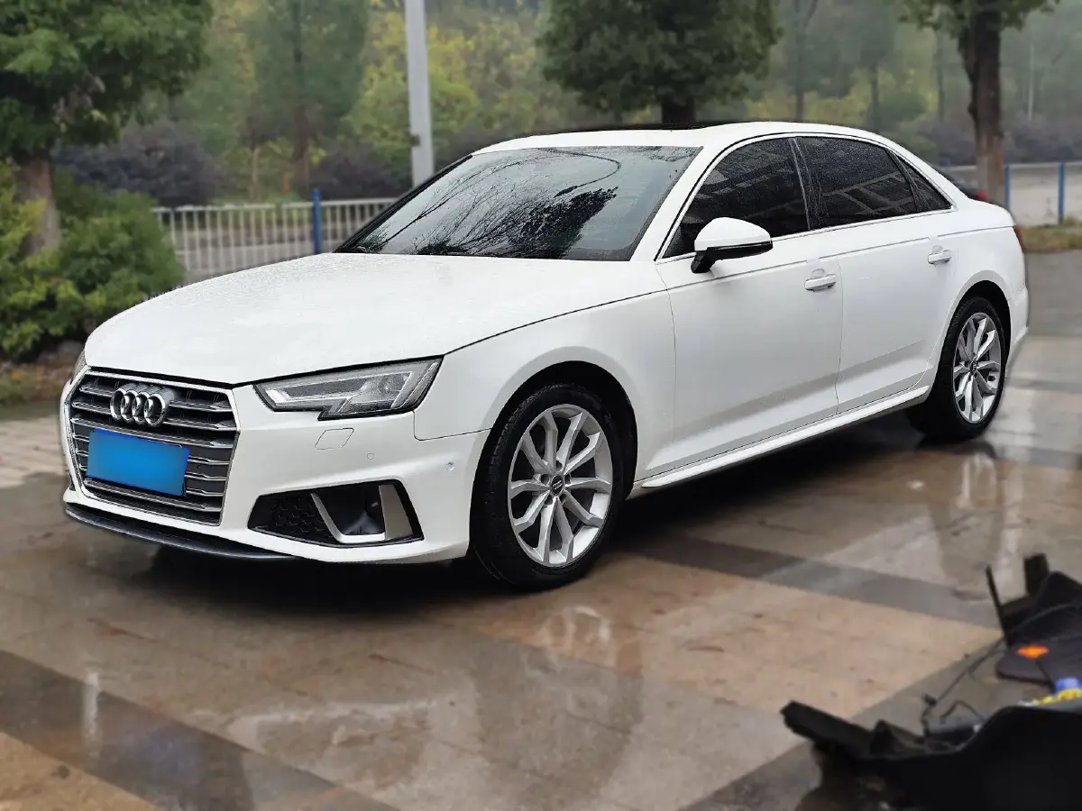 2019 Audi A4L 2.0T 190HP L4 7DCT
