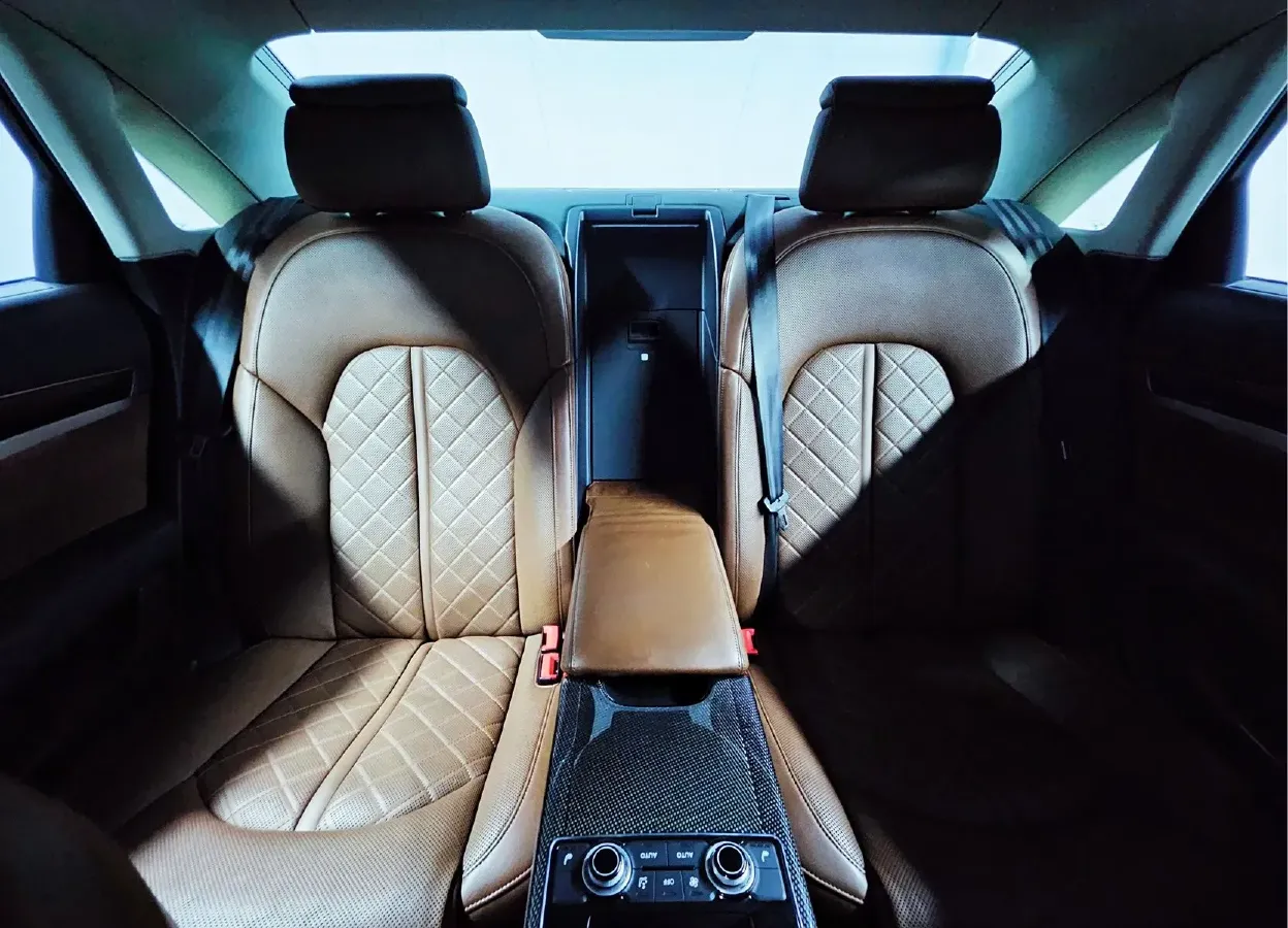 2013 Audi S8 4.0T 520HP V8 8AT,autocango,china used car exporter,china ev exporter,chinese used car exporter,chinese used ev exporter