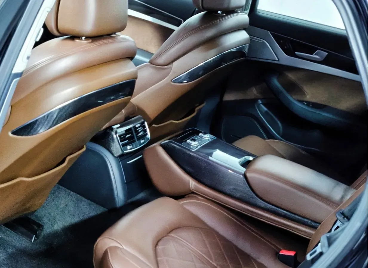 2013 Audi S8 4.0T 520HP V8 8AT,autocango,china used car exporter,china ev exporter,chinese used car exporter,chinese used ev exporter