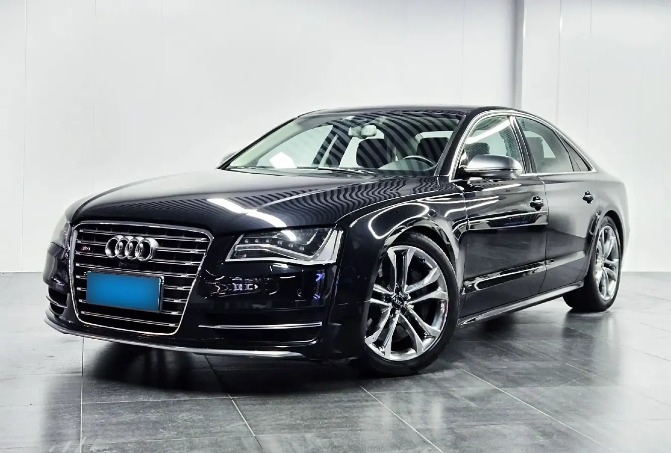2013 Audi S8 4.0T 520HP V8 8AT