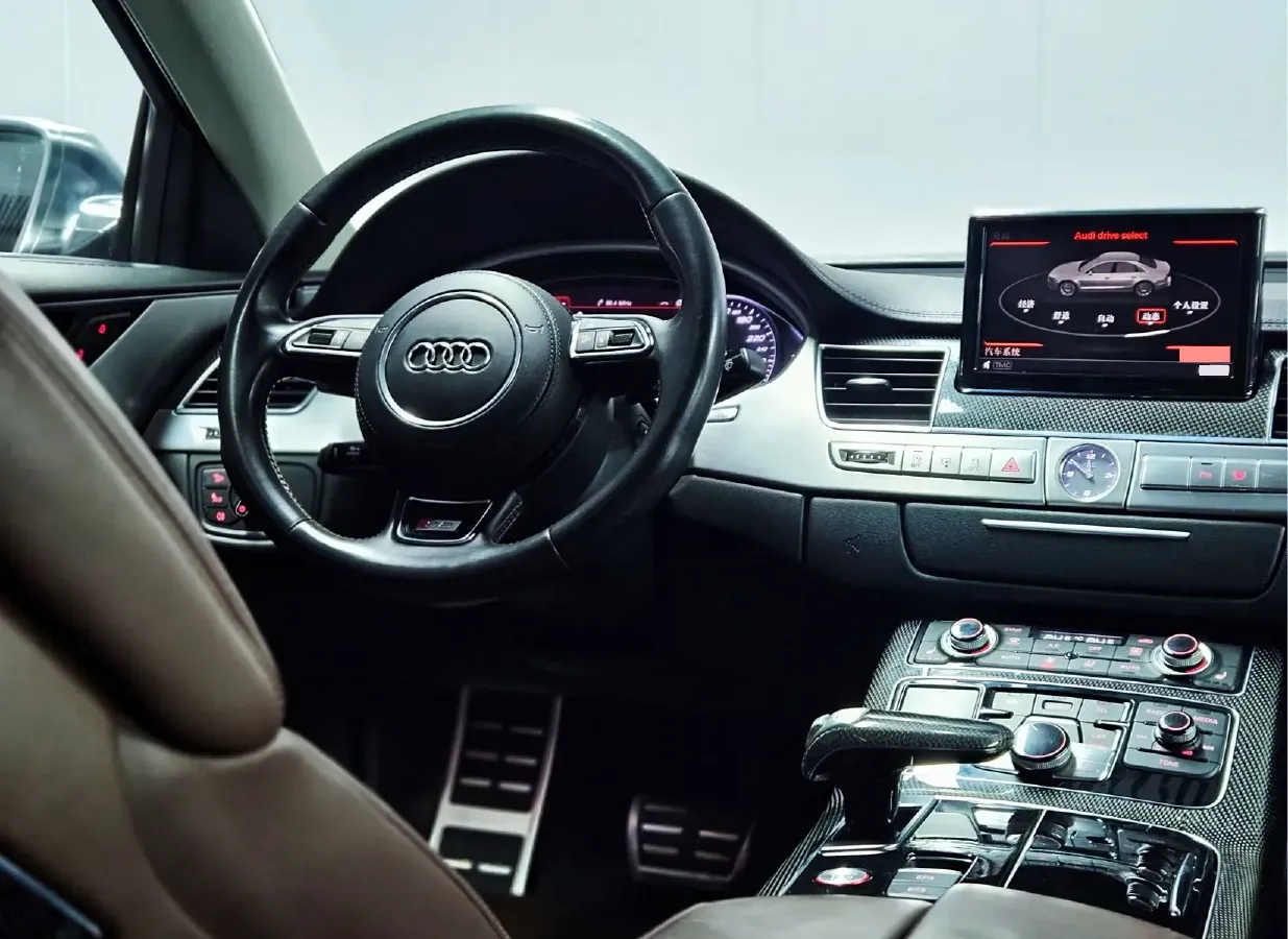 2013 Audi S8 4.0T 520HP V8 8AT,autocango,china used car exporter,china ev exporter,chinese used car exporter,chinese used ev exporter