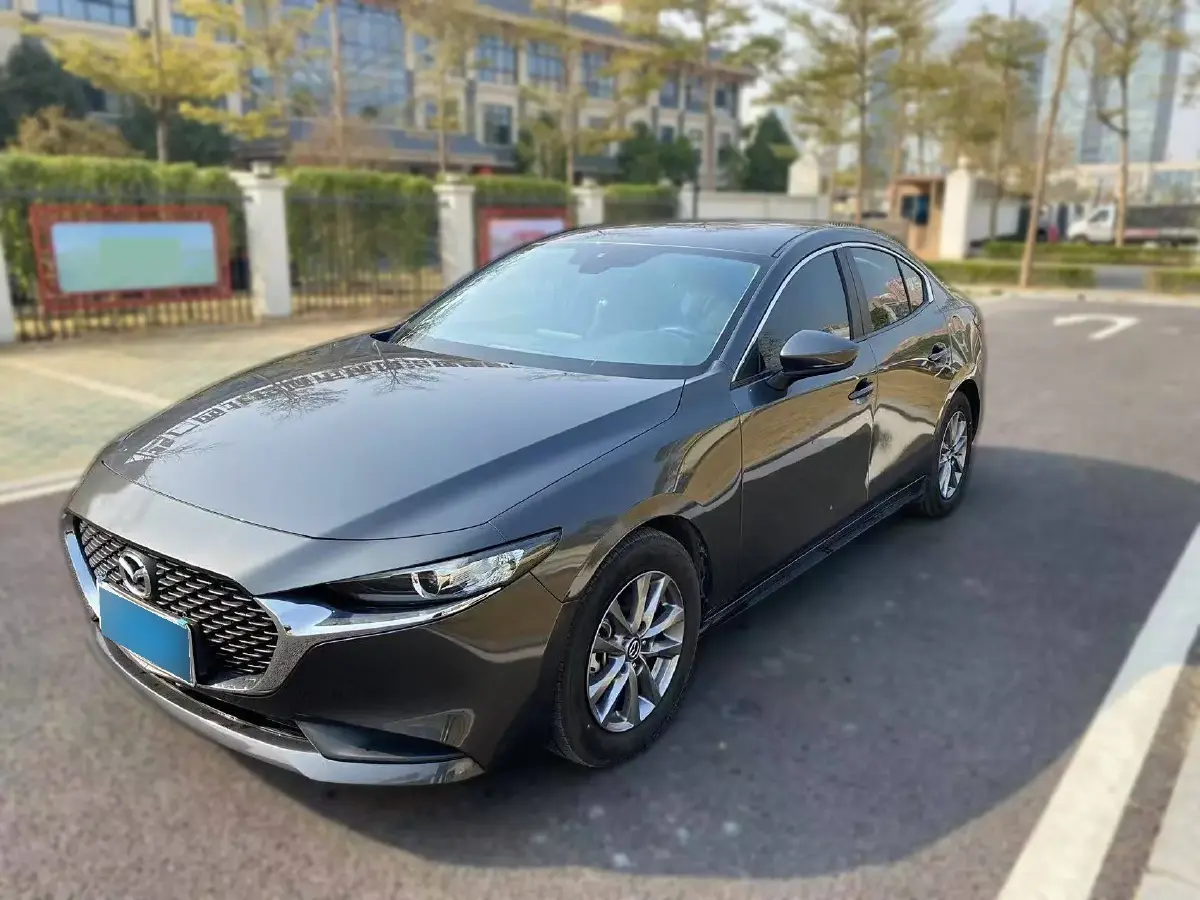 2022 Mazda 3 Axela 2.0L 158HP L4 6AT