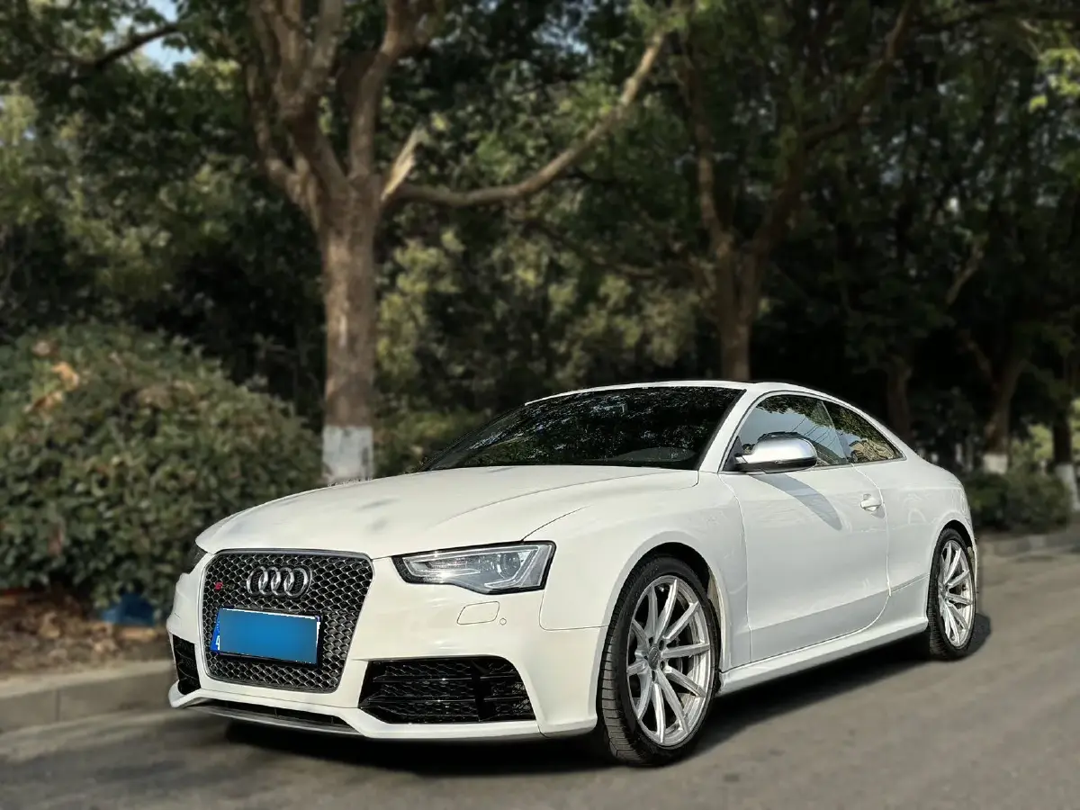 2014 Audi RS 5 4.2L 450HP V8 7DCT