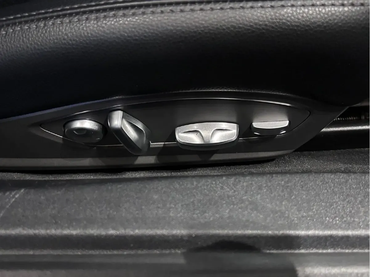 2013 Porsche Cayman 2.7L 275HP H6 7DCT,autocango,china used car exporter,china ev exporter,chinese used car exporter,chinese used ev exporter