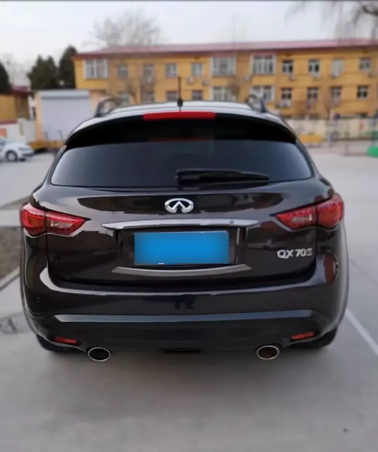 2015 Infiniti QX70 3.7L 351HP V6 7AT,autocango,china used car exporter,china ev exporter,chinese used car exporter,chinese used ev exporter