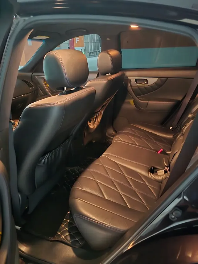 2015 Infiniti QX70 3.7L 351HP V6 7AT,autocango,china used car exporter,china ev exporter,chinese used car exporter,chinese used ev exporter