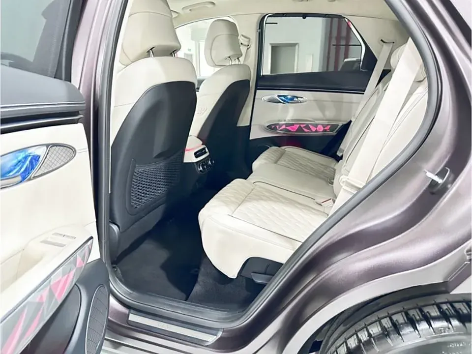 2023 Genesis GV70 2.5T 304HP L4 8AT,autocango,china used car exporter,china ev exporter,chinese used car exporter,chinese used ev exporter