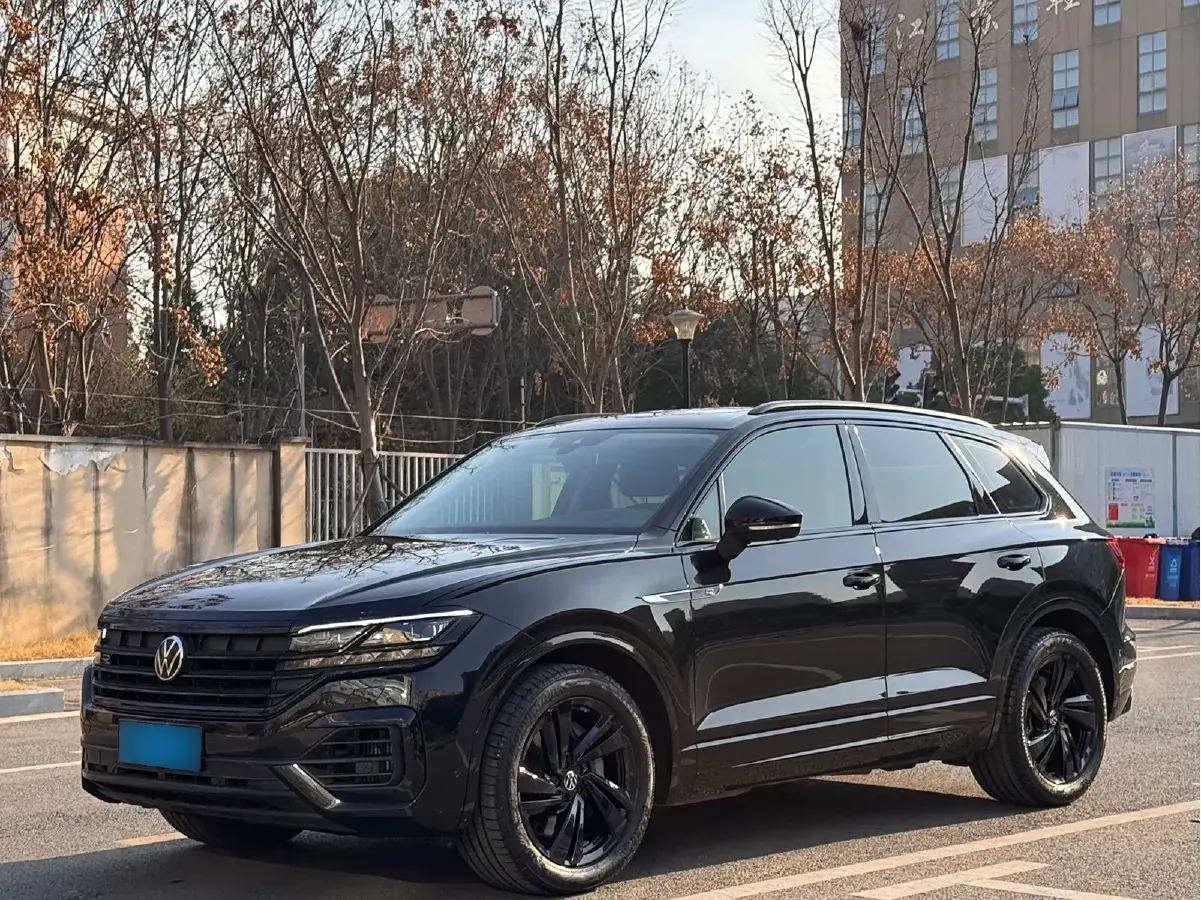 2023 Volkswagen Touareg 3.0T 340HP V6 8AT