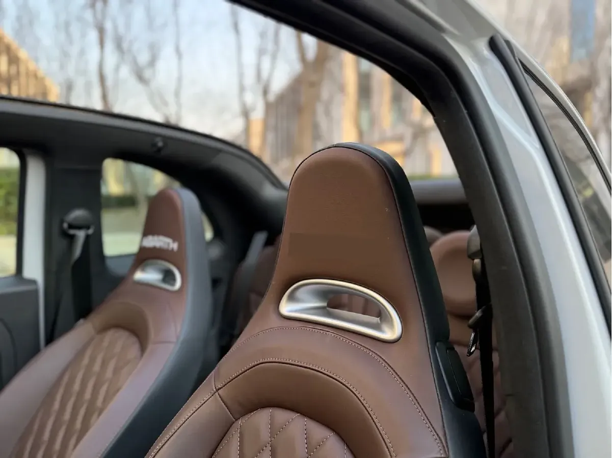 2011 Fiat 500 1.4L 101HP L4 6AT,autocango,china used car exporter,china ev exporter,chinese used car exporter,chinese used ev exporter