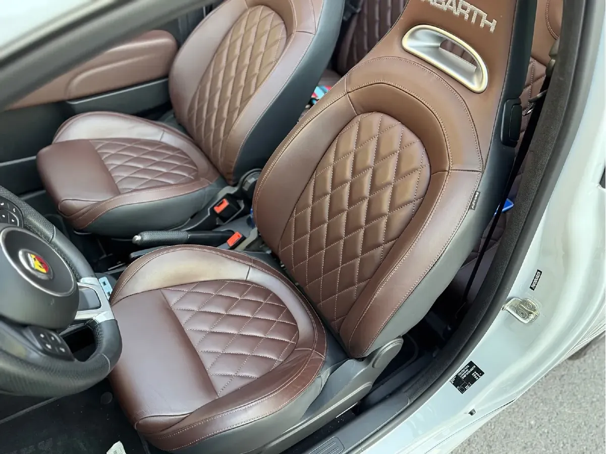 2011 Fiat 500 1.4L 101HP L4 6AT,autocango,china used car exporter,china ev exporter,chinese used car exporter,chinese used ev exporter