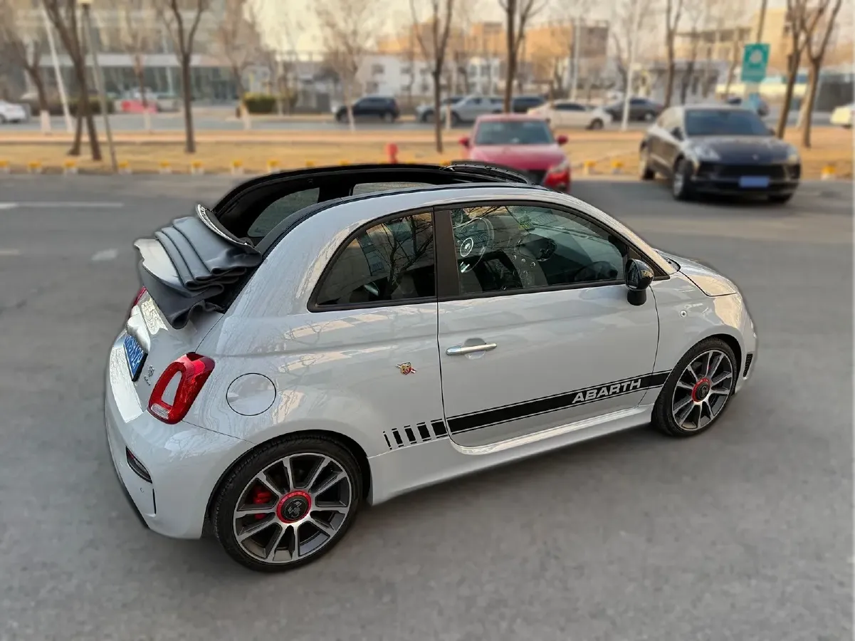 2011 Fiat 500 1.4L 101HP L4 6AT,autocango,china used car exporter,china ev exporter,chinese used car exporter,chinese used ev exporter
