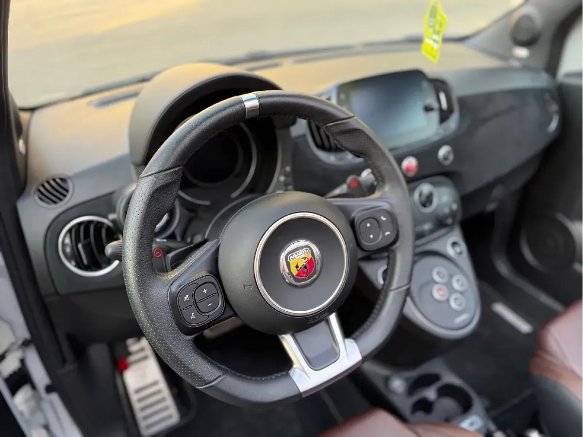 2011 Fiat 500 1.4L 101HP L4 6AT,autocango,china used car exporter,china ev exporter,chinese used car exporter,chinese used ev exporter