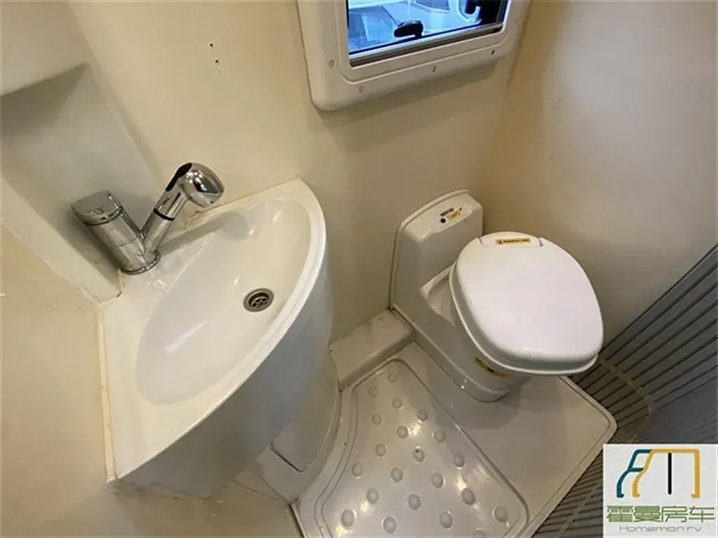 2021 MAXUS V80 RV 2.0T 139HP L4 6AMT,autocango,china used car exporter,china ev exporter,chinese used car exporter,chinese used ev exporter