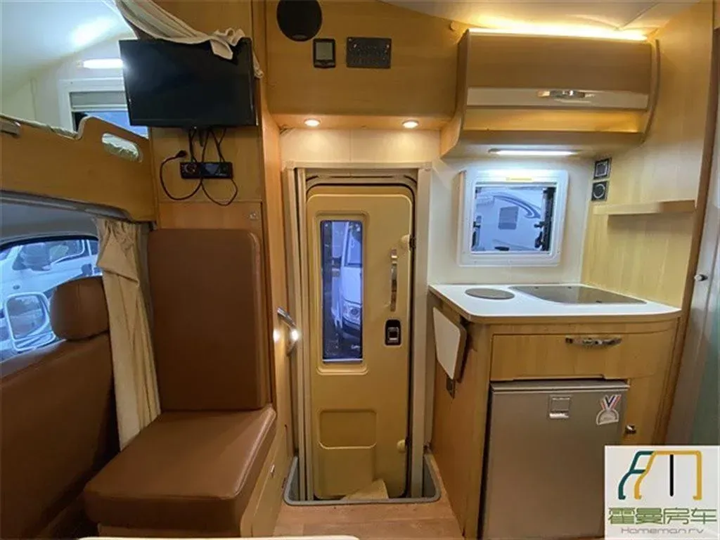 2021 MAXUS V80 RV 2.0T 139HP L4 6AMT,autocango,china used car exporter,china ev exporter,chinese used car exporter,chinese used ev exporter