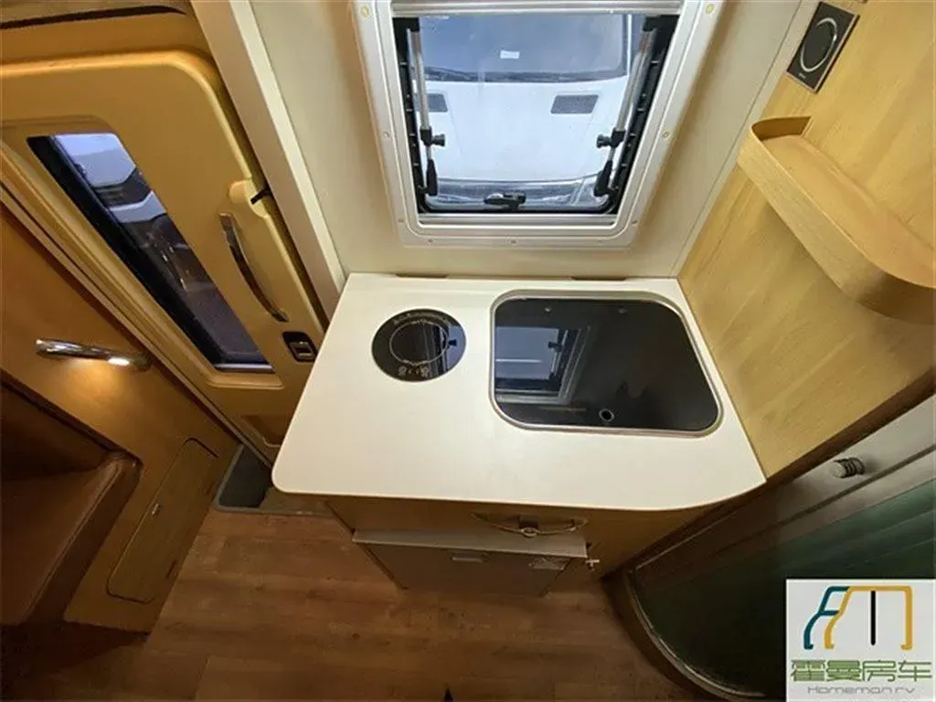 2021 MAXUS V80 RV 2.0T 139HP L4 6AMT,autocango,china used car exporter,china ev exporter,chinese used car exporter,chinese used ev exporter