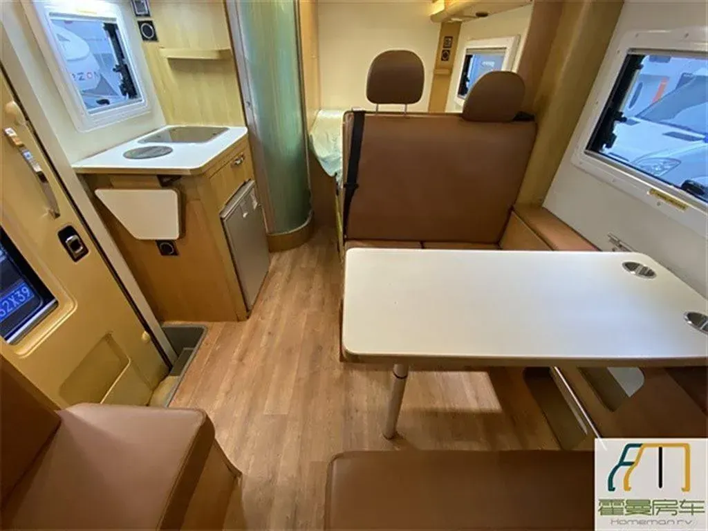 2021 MAXUS V80 RV 2.0T 139HP L4 6AMT,autocango,china used car exporter,china ev exporter,chinese used car exporter,chinese used ev exporter