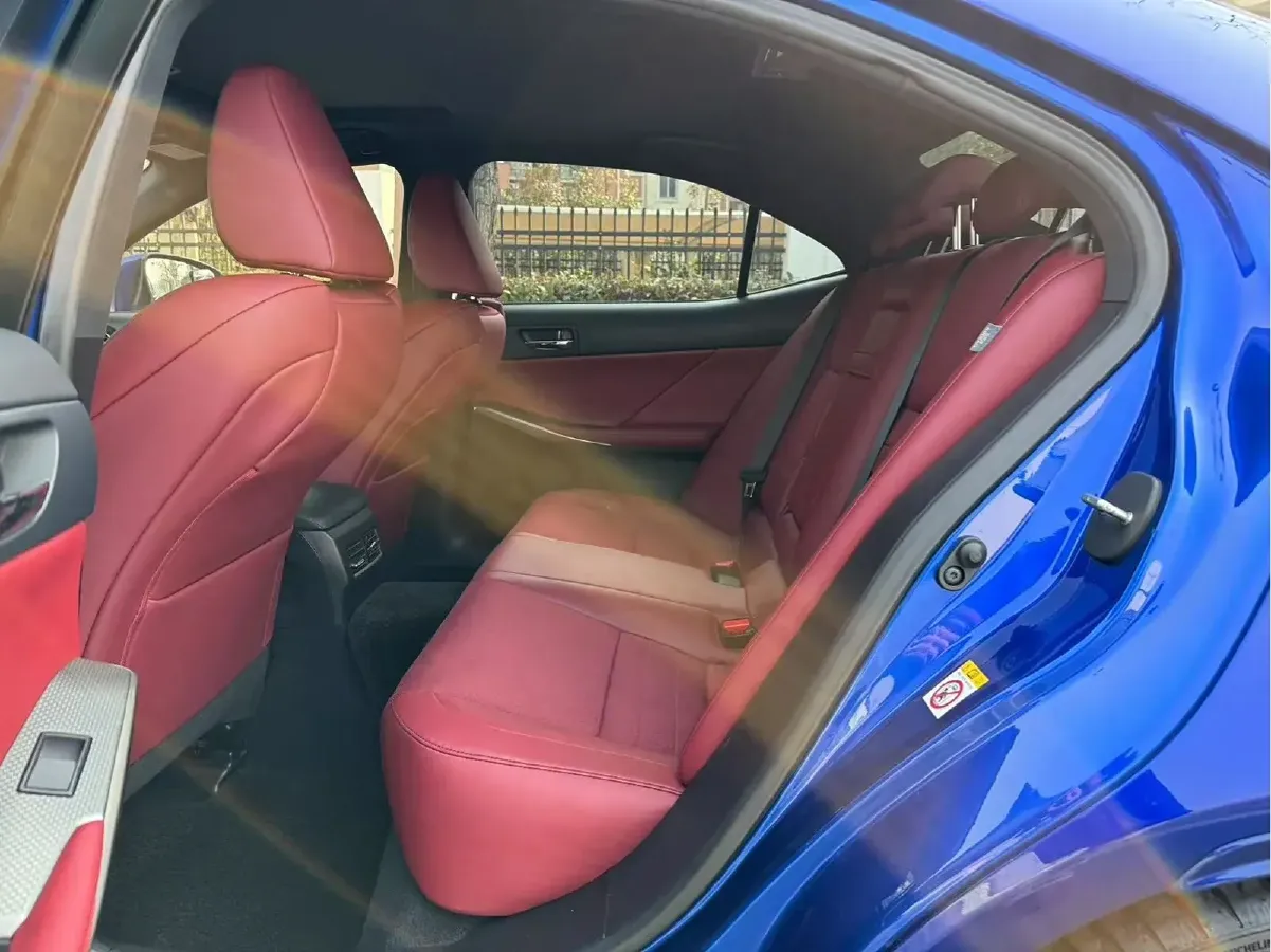 2015 Lexus IS 2.0T 245HP L4 8AT,autocango,china used car exporter,china ev exporter,chinese used car exporter,chinese used ev exporter