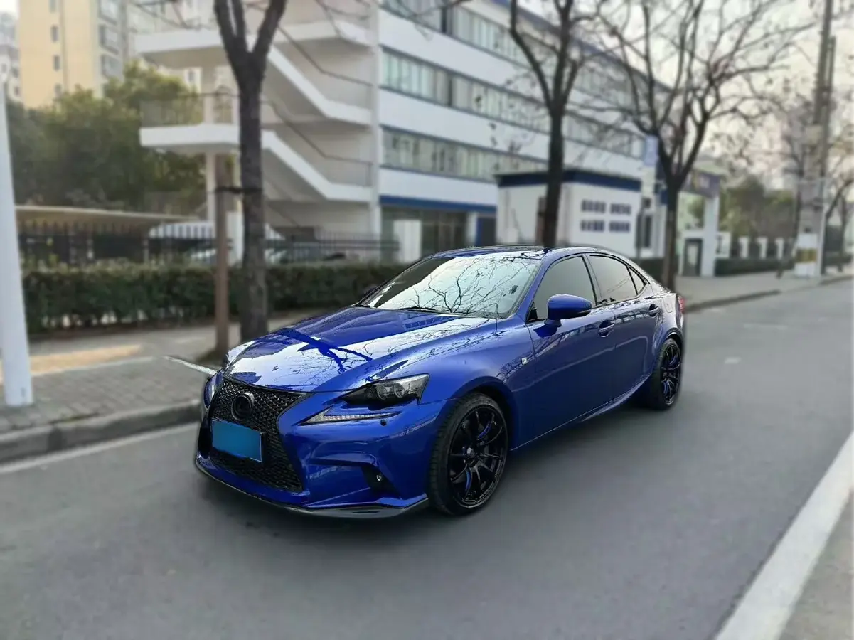 2015 Lexus IS 2.0T 245HP L4 8AT