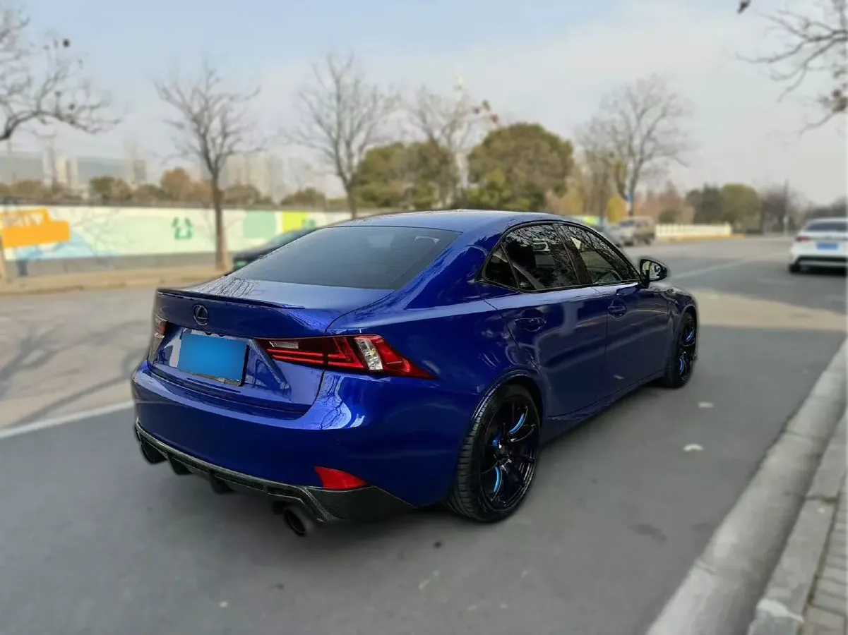 2015 Lexus IS 2.0T 245HP L4 8AT,autocango,china used car exporter,china ev exporter,chinese used car exporter,chinese used ev exporter