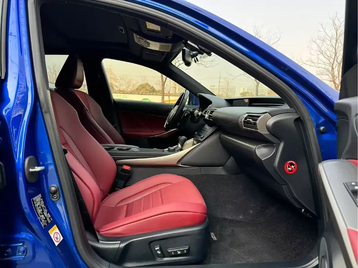 2015 Lexus IS 2.0T 245HP L4 8AT,autocango,china used car exporter,china ev exporter,chinese used car exporter,chinese used ev exporter