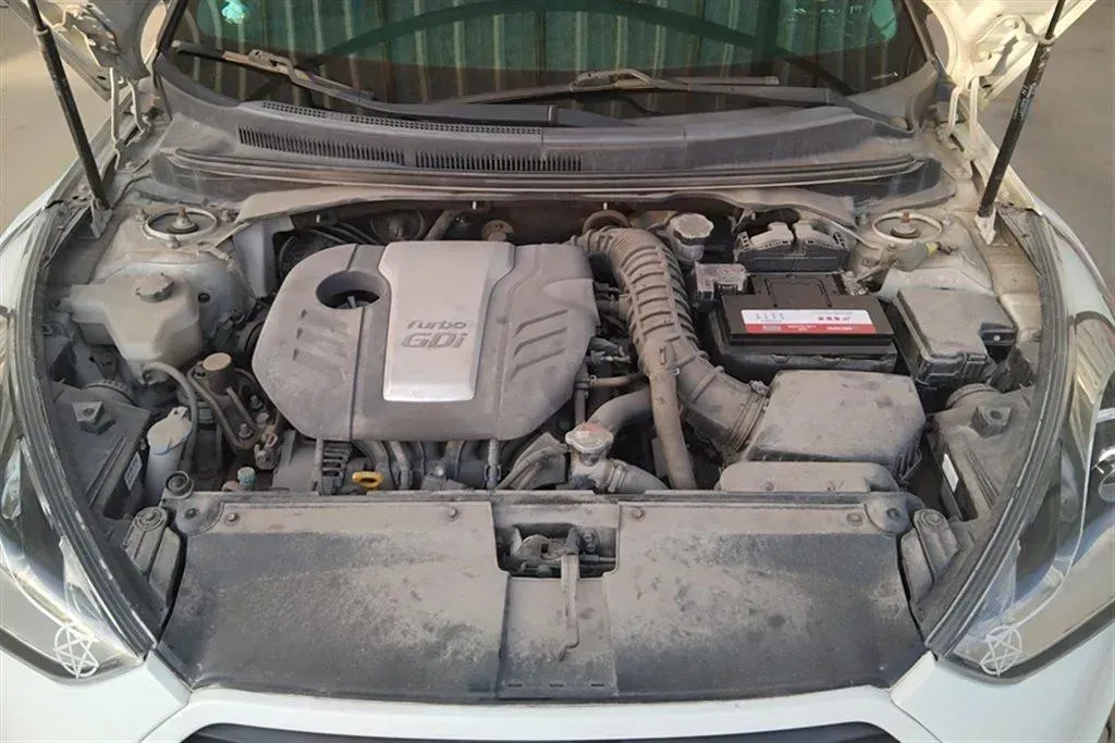 2012 Hyundai Veloster 1.6T 204HP L4 6AT,autocango,china used car exporter,china ev exporter,chinese used car exporter,chinese used ev exporter