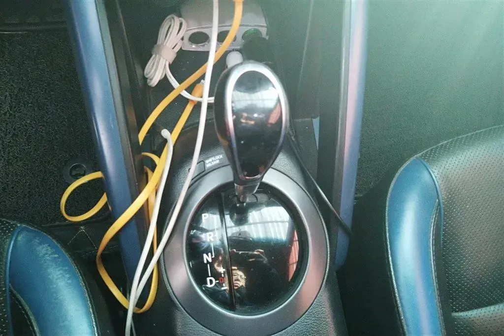 2012 Hyundai Veloster 1.6T 204HP L4 6AT,autocango,china used car exporter,china ev exporter,chinese used car exporter,chinese used ev exporter