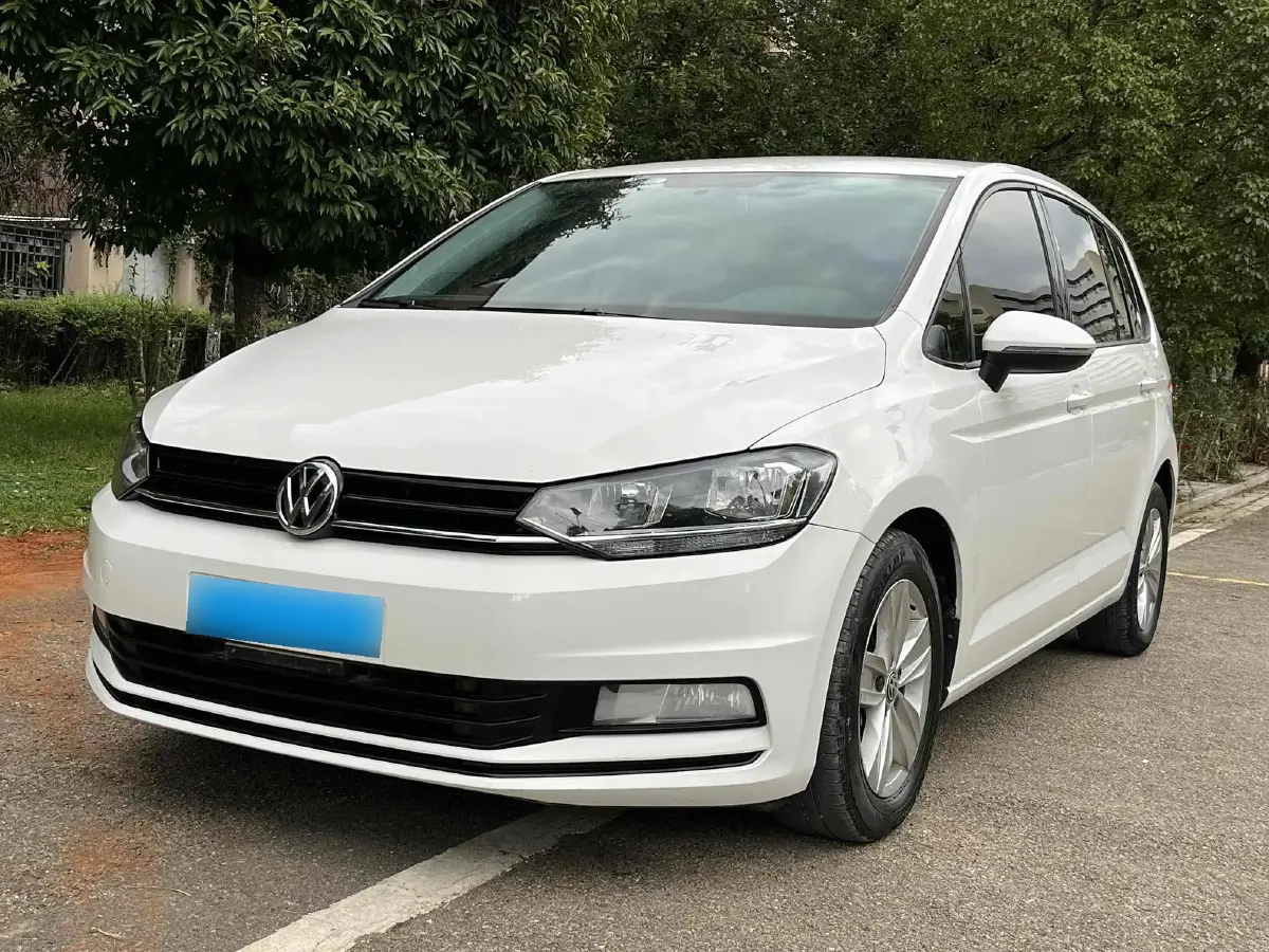 2018 Volkswagen Touran 1.4T 150HP L4 7DCT